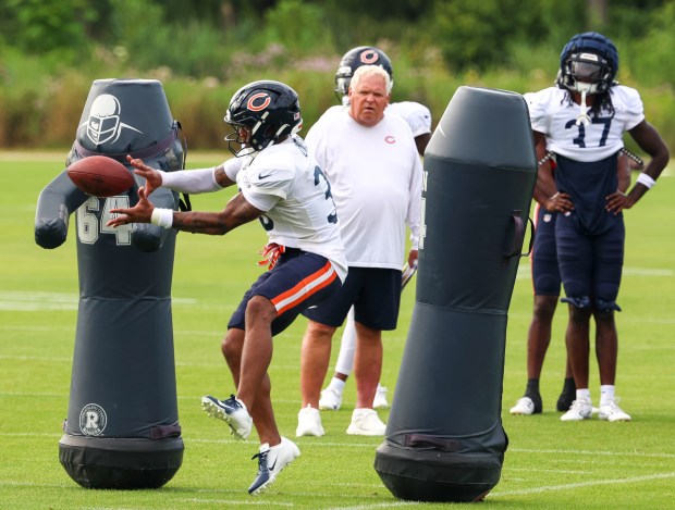 Chicago Bears safety Jonathan Owens (36) catches a pass during training camp at Halas Hall on July 29, 2025, in Lake Forest.  (Stacey Wescott/Chicago Tribune)