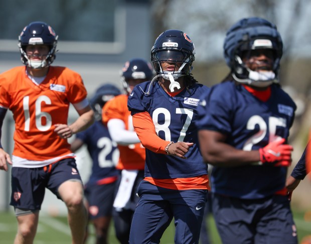 Wide receiver Luther Burden III (87) warms up during Bears rookie camp at Halas Hall on May 9, 2025, in Lake Forest. (Stacey Wescott/Chicago Tribune)