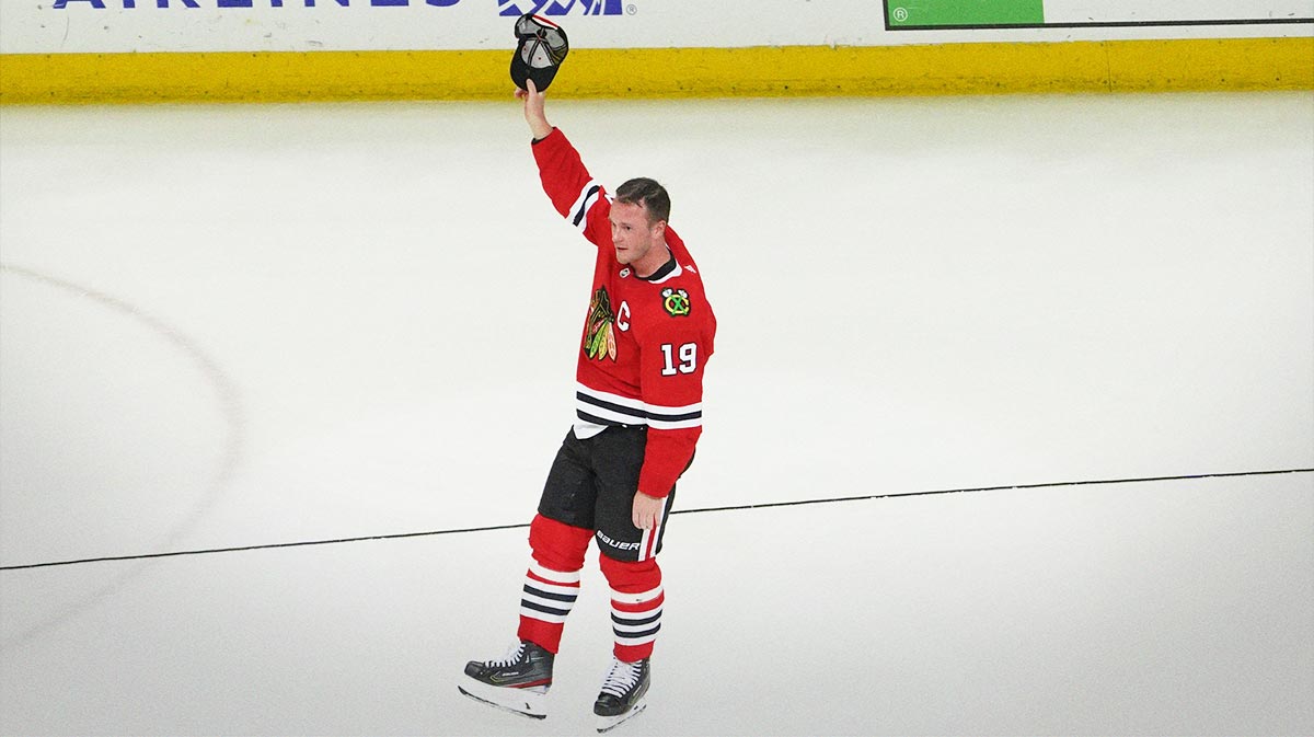 Chicago Blackhawks center Jonathan Toews (19) is honored after the game against the Philadelphia Flyers. He played his last game as a Blackhawk, at United Center