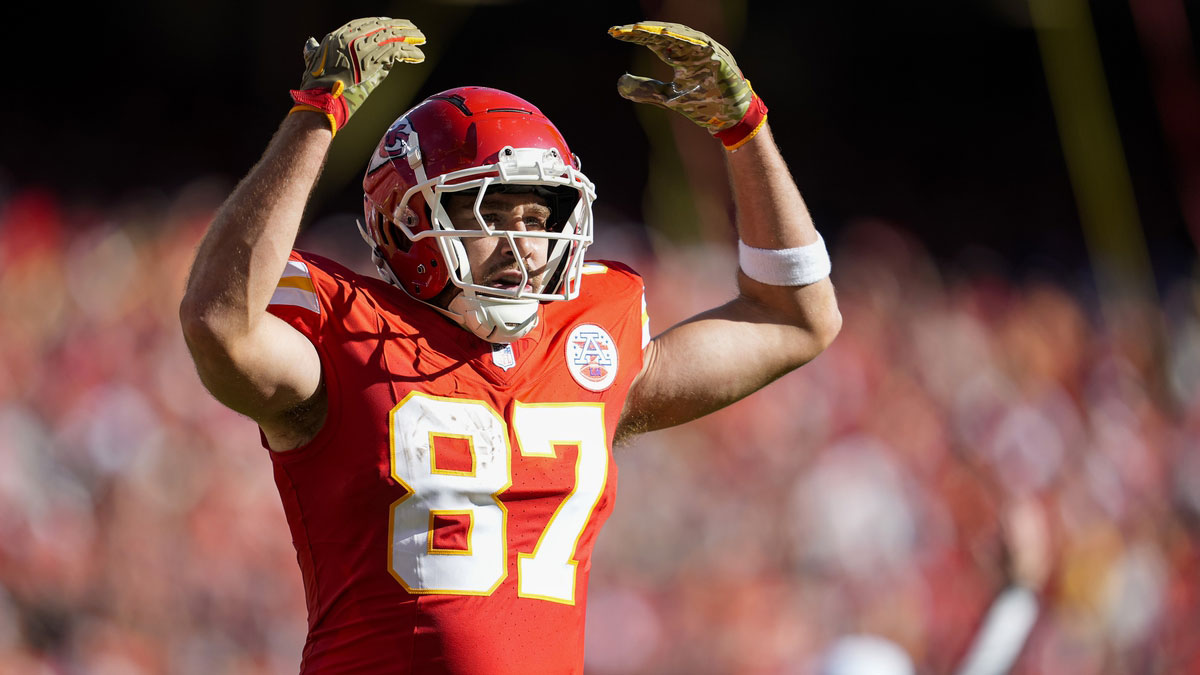 Kansas City Chiefs tight end Travis Kelce (87) celebrates after scoring a touchdown during the first half against the Denver Broncos at GEHA Field at Arrowhead Stadium