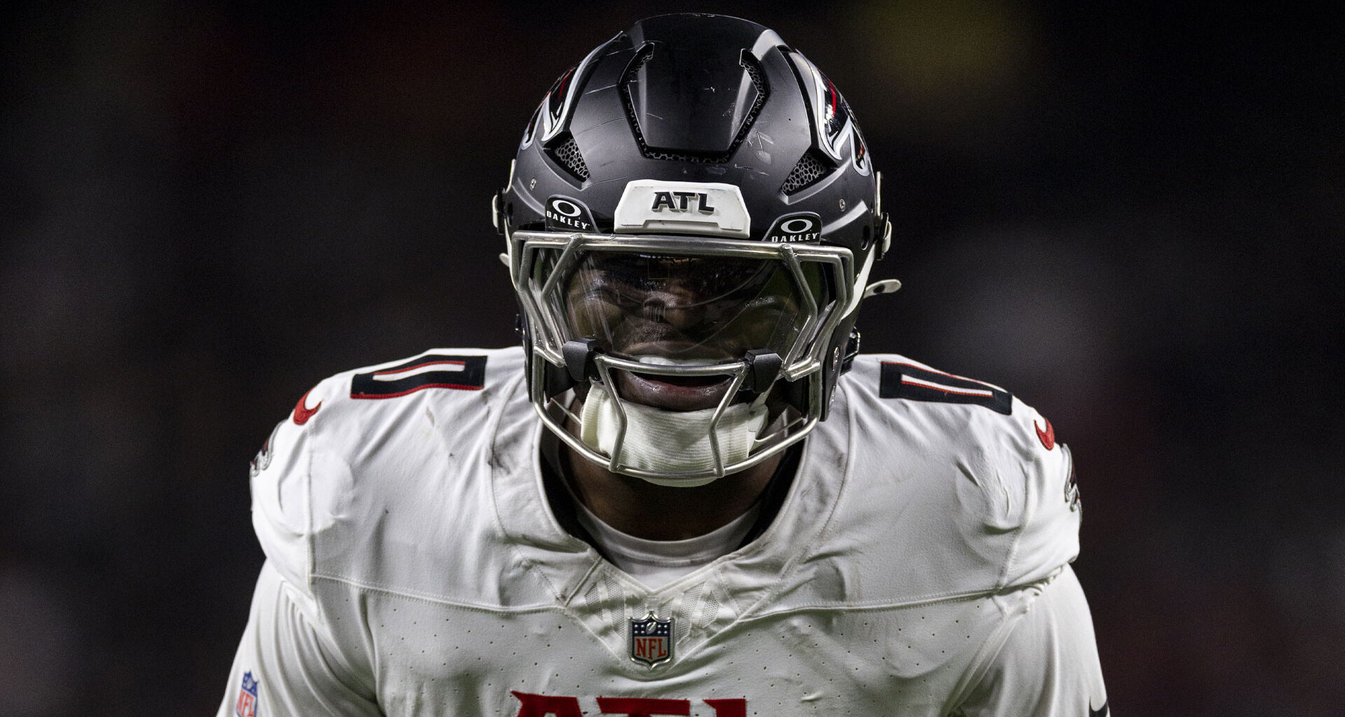 NFL star makes shocking U-turn and announces retirement aged 29 just months after signing with team