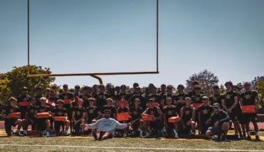 Atlanta Falcons WR Drake London buys cleats for his alma mater Moorpark HS