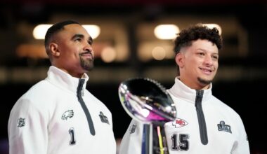 Does Eagles’ Jalen Hurts deserve comparisons to Patrick Mahomes and Troy Aikman?