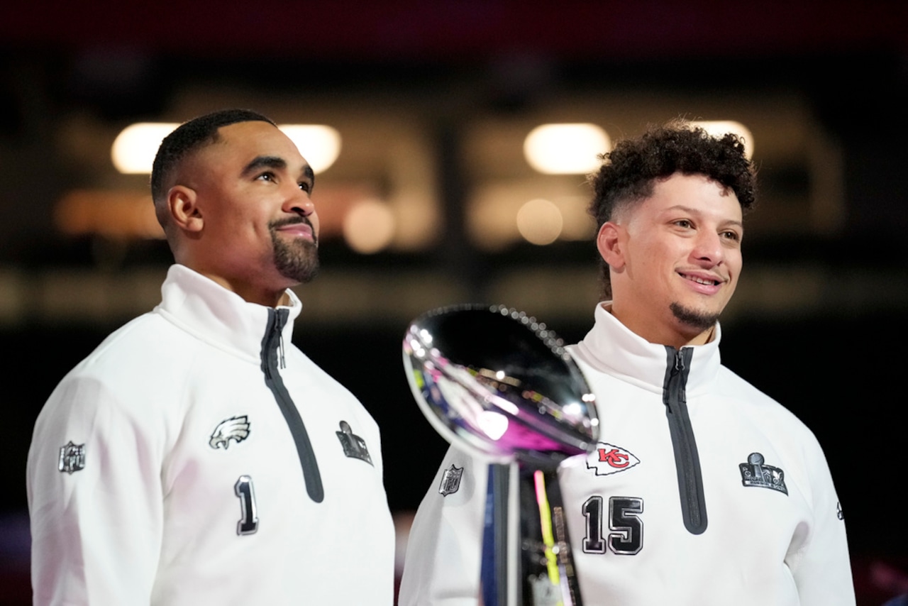 Does Eagles’ Jalen Hurts deserve comparisons to Patrick Mahomes and Troy Aikman?