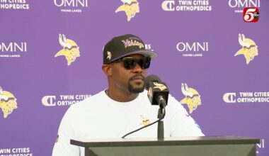 Watch: Vikings DC Brian Flores sets expectations on second day of training camp