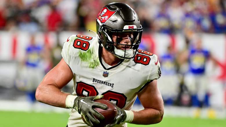 Bucs' Cade Otton Projected As Best Tight End in NFC South