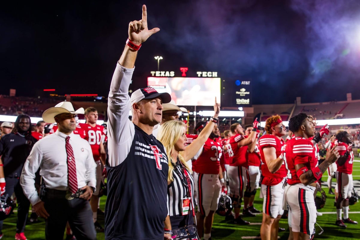 First recruiting splash of college football’s revenue-sharing era felt a lot like the NFL