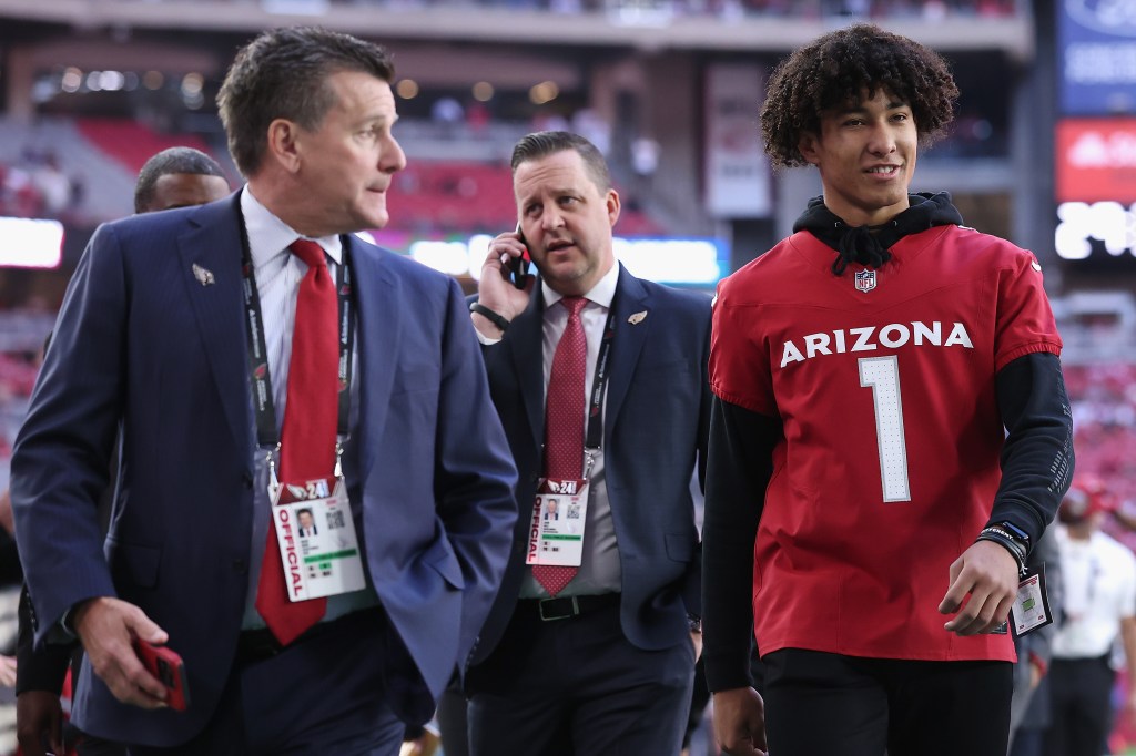 Devin Fitzgerald (r.) has committed to Notre Dame.