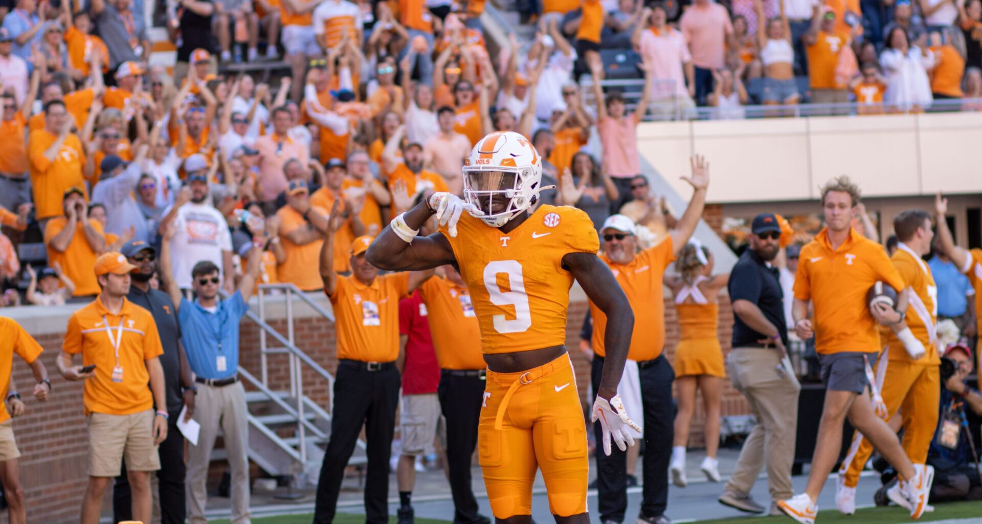 WATCH: Former Tennessee Football Wide Receiver Going Through Practice With Titans