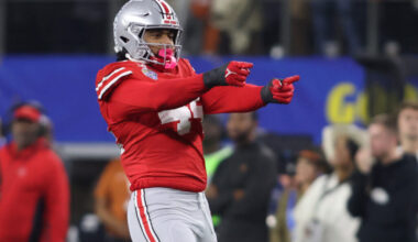 Colts Sign DE JT Tuimoloau; Finish Draft Signings