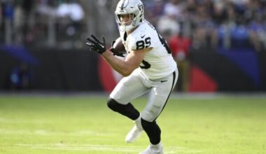 Las Vegas Raiders tight end Brock Bowers