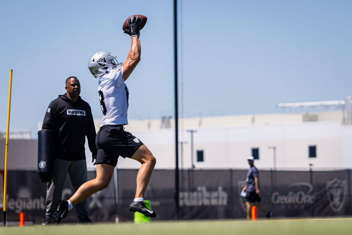 Raiders News: CBS Sports, and more.