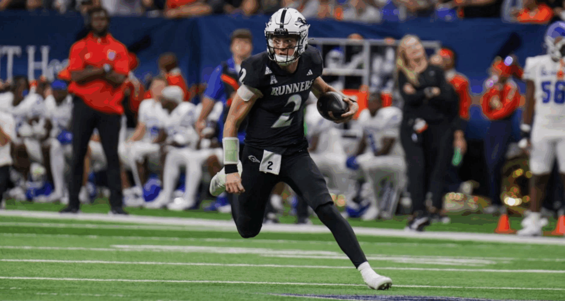 Memphis QB Seth Henigan