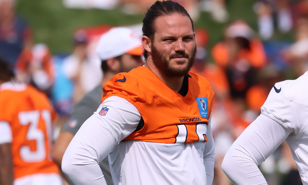 Alex Singleton needs procedure for training camp injury