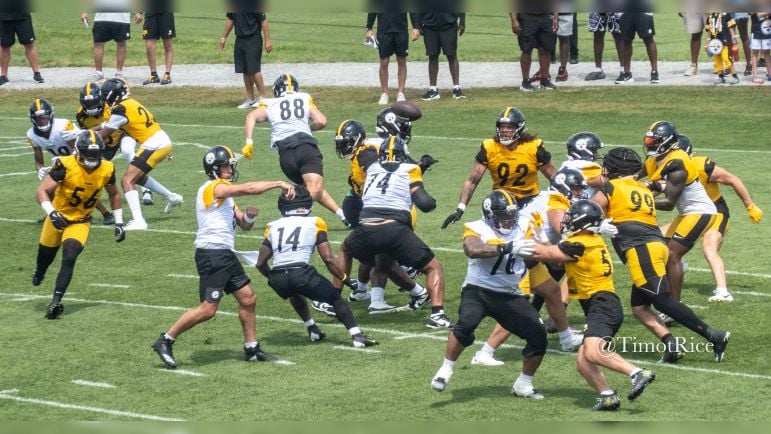 O-Line's Understanding Of Aaron Rodgers' Cadence Is Becoming 'Second Nature,' Says Mason McCormick