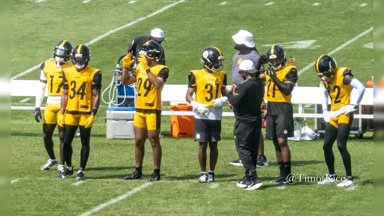 Chuck Clark Asked DeShon Elliott To ‘Put The Word In’ For Him With Steelers