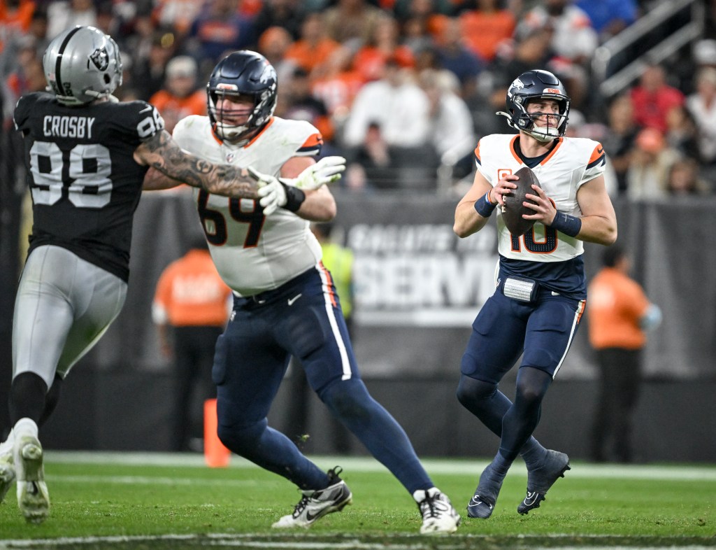 Broncos' Mike McGlinchey leaves practice early ahead of training camp