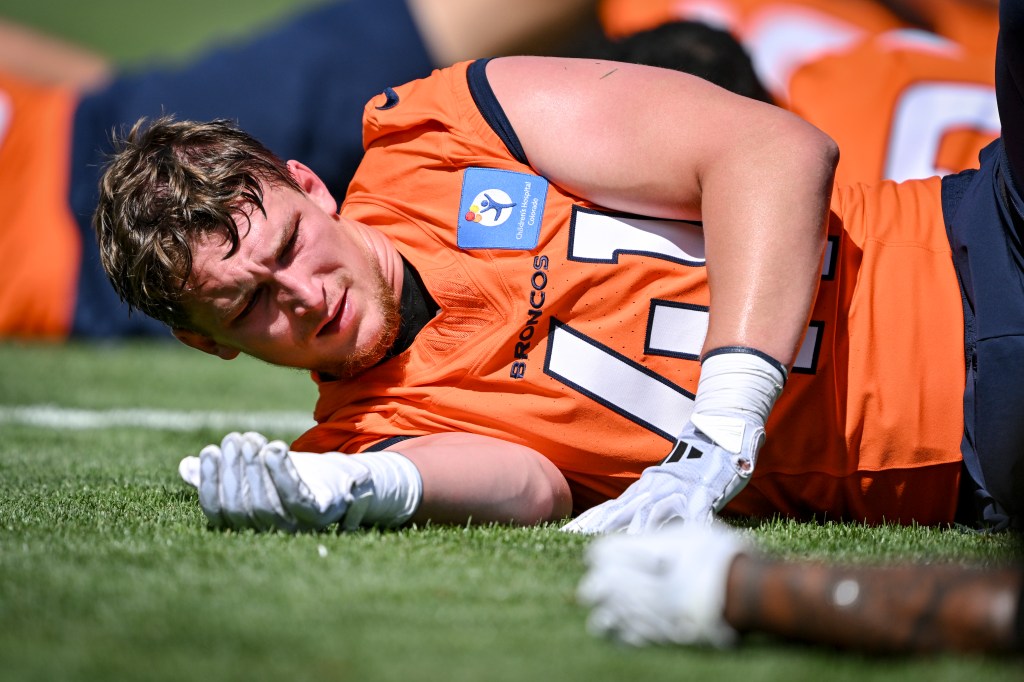 Broncos ILB Drew Sanders tore tendon in foot, source says