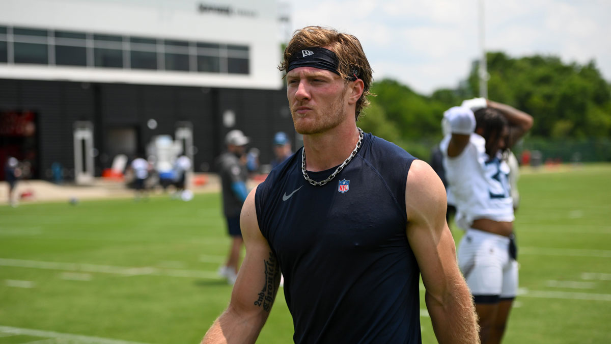 Tennessee Titans quarterback Will Levis (8) walks off the field during minicamp at Nissan Stadium.
