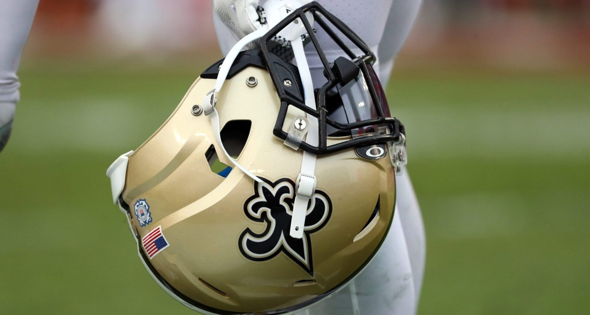NFL world reacts to shocking Saints injury