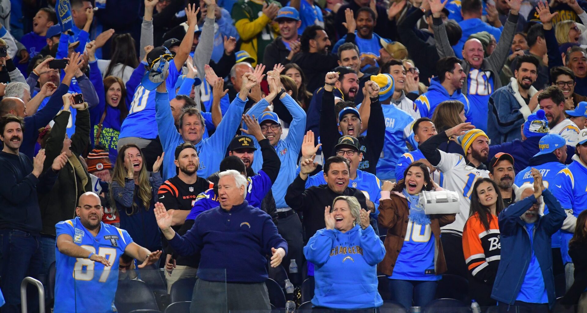 Chargers season-ticket holder files lawsuit against team