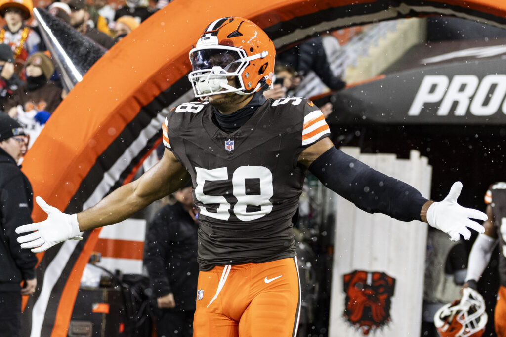 Browns LB Jordan Hicks Retires