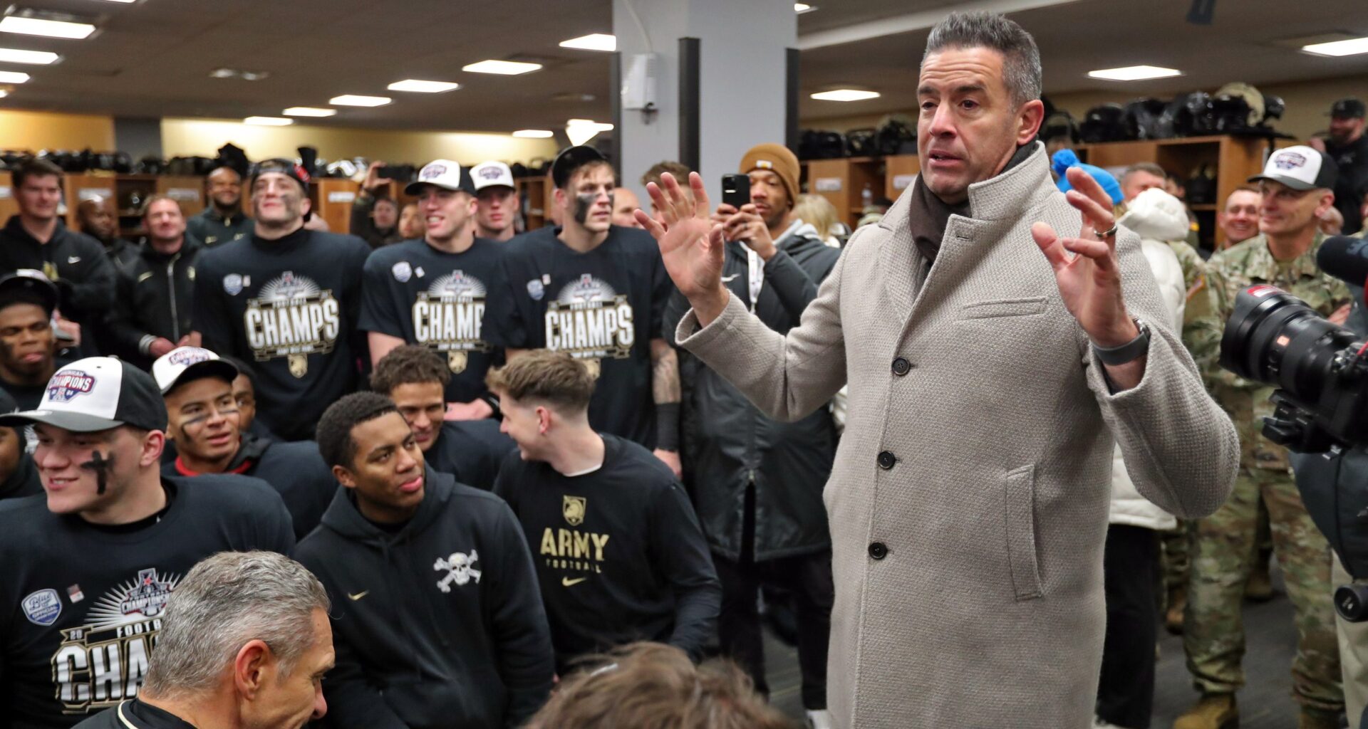 American president suggests pooling college football media rights