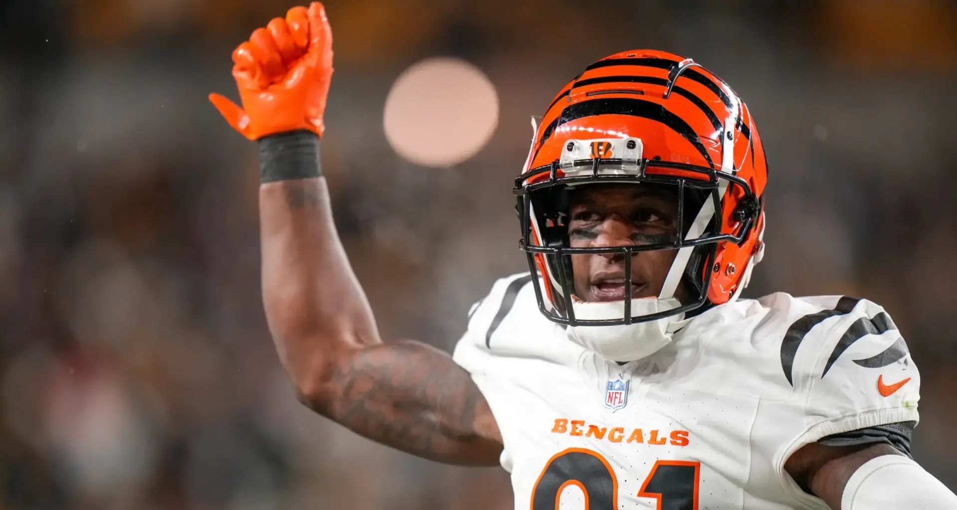 49ers eye Mike Hilton to bolster defense amid intriguing Deommodore Lenoir position shift