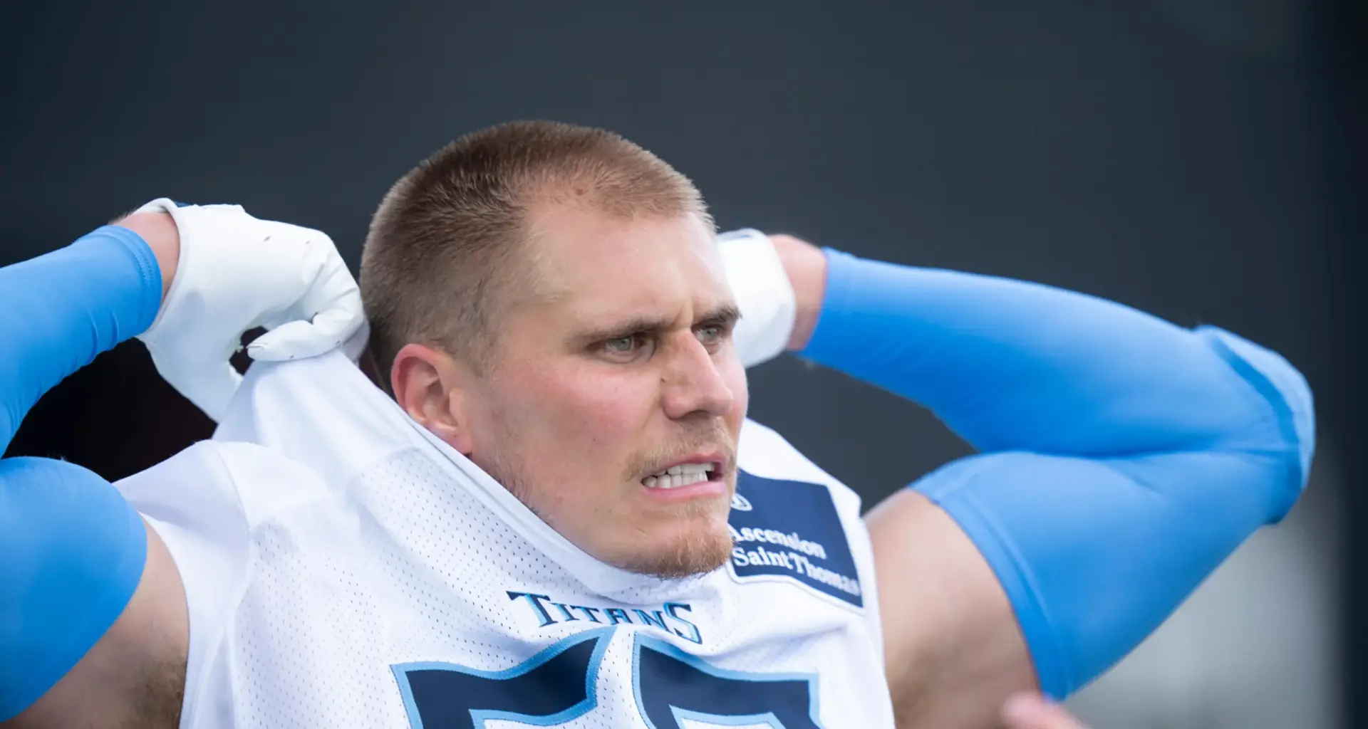 Cody Barton becomes Titans' defensive anchor with commanding presence and mentorship ahead of new season