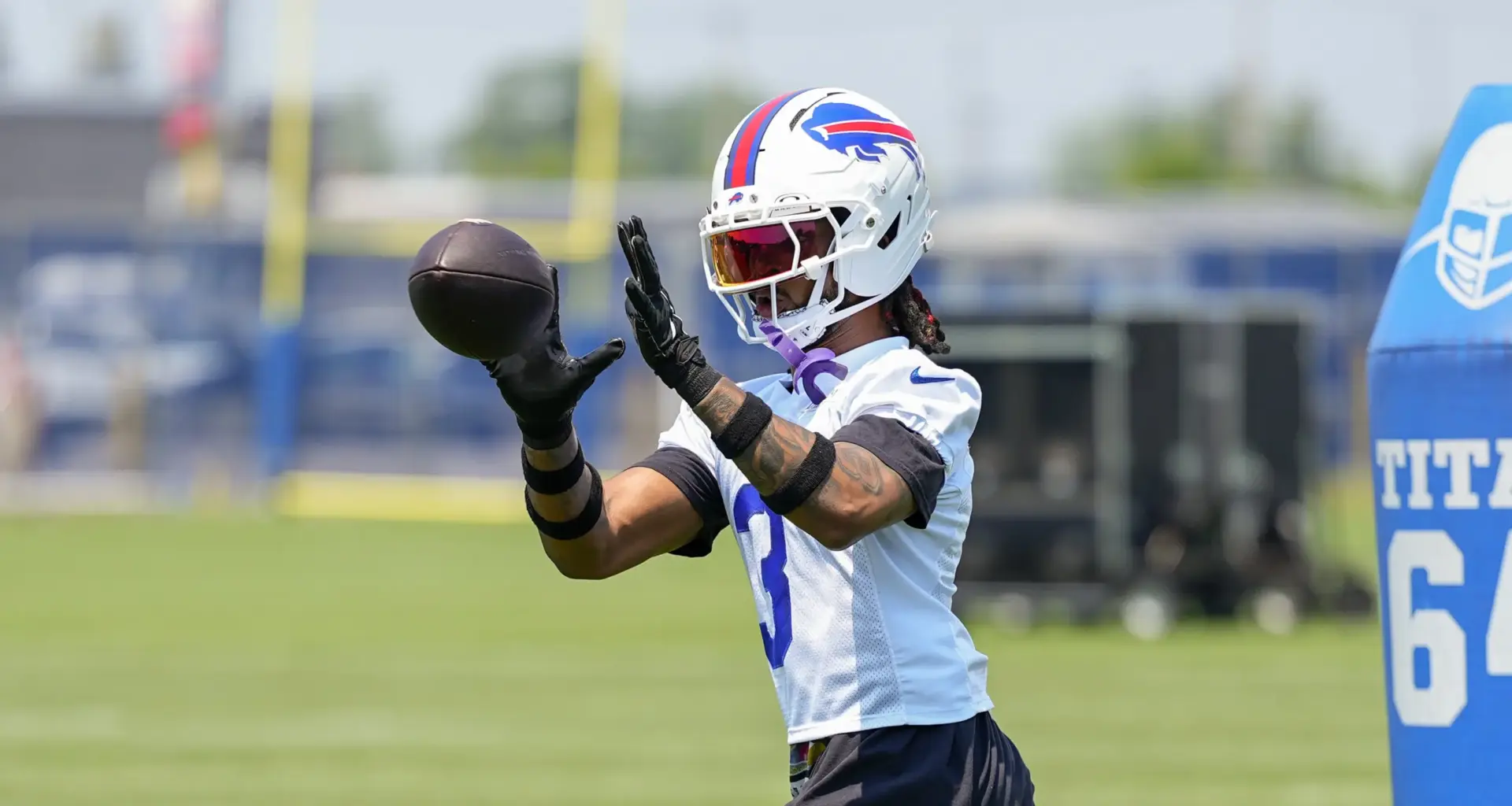 Damar Hamlin finds strength in offseason reading as Buffalo Bills aim for historic Super Bowl push