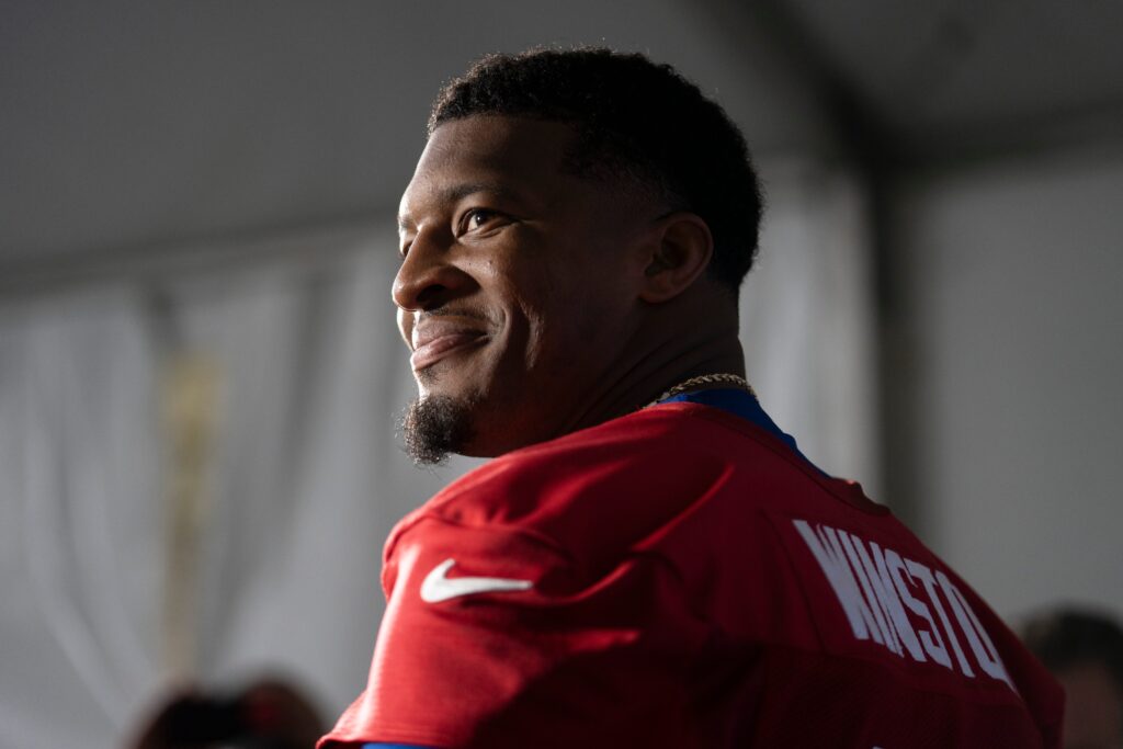 Some Giants Personnel Preferred Jameis Winston To Russell Wilson