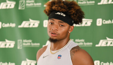 Jets QB Justin Fields Suffers Dislocated Toe