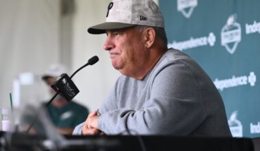 Eagles DC Vic Fangio's thoughts on a bunch of his players on defense