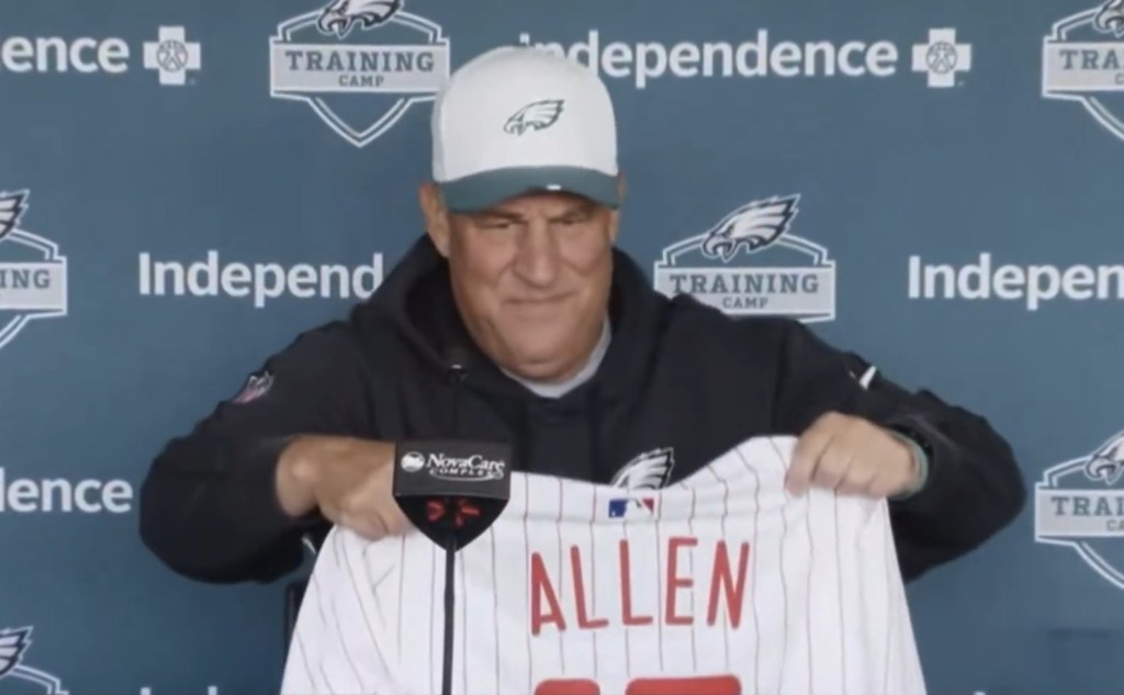 Position battle at cornerback heating up during Eagles camp