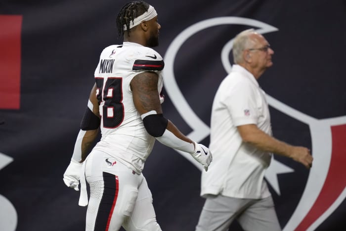 Texans’ Joe Mixon remains sidelined, sources say medical outlook, goal remains unchanged, aiming for Rams game