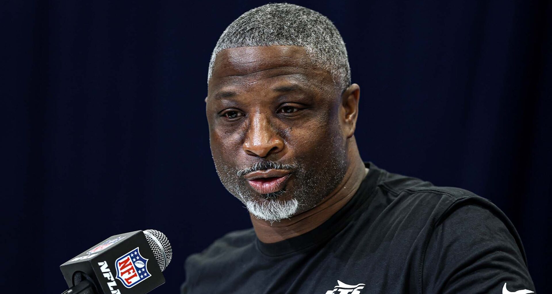 Aaron Glenn sends message to NY Jets fans: 'Praying'