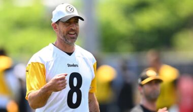 Aaron Rodgers fires back at Terry Bradshaw over Steelers legend's criticism, says he 'doesn't know me'