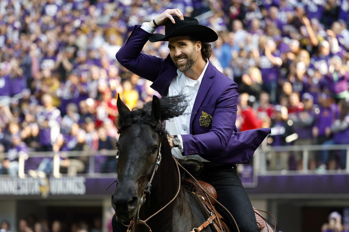 Jared Allen is the 23rd Viking in the PFHoF, Meet the Other 22