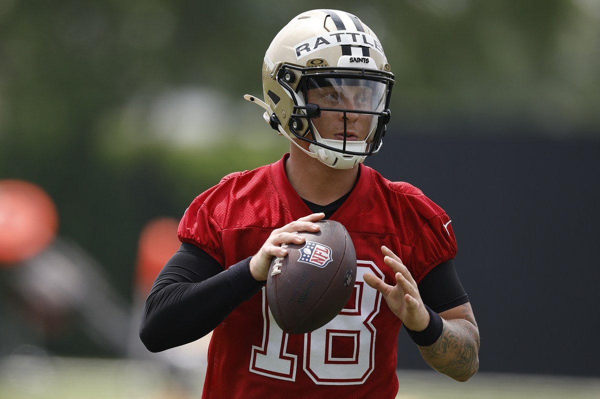 Saints Training Camp Focuses On Quarterback Competition And Injuries