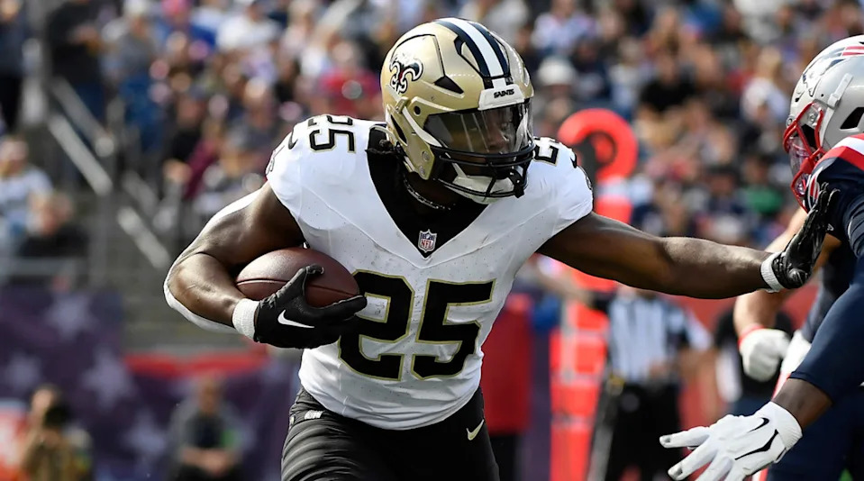 New Orleans Saints running back Kendre Miller (25)Mark J. Rebilas/USA TODAY Sports