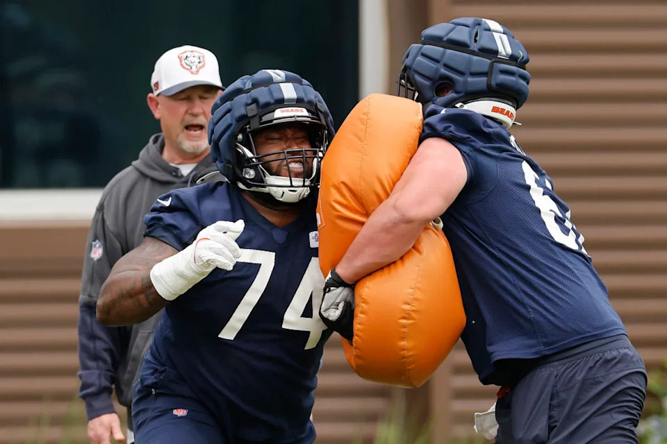 LAKE FOREST, ILLINOIS - JUNE 03: Jordan McFadden #74 of the Chicago Bears takes part in a drill during Chicago Bears OTA Offseason Workout at Halas Hall on June 03, 2025 in Lake Forest, Illinois. (Photo by Michael Reaves/Getty Images)