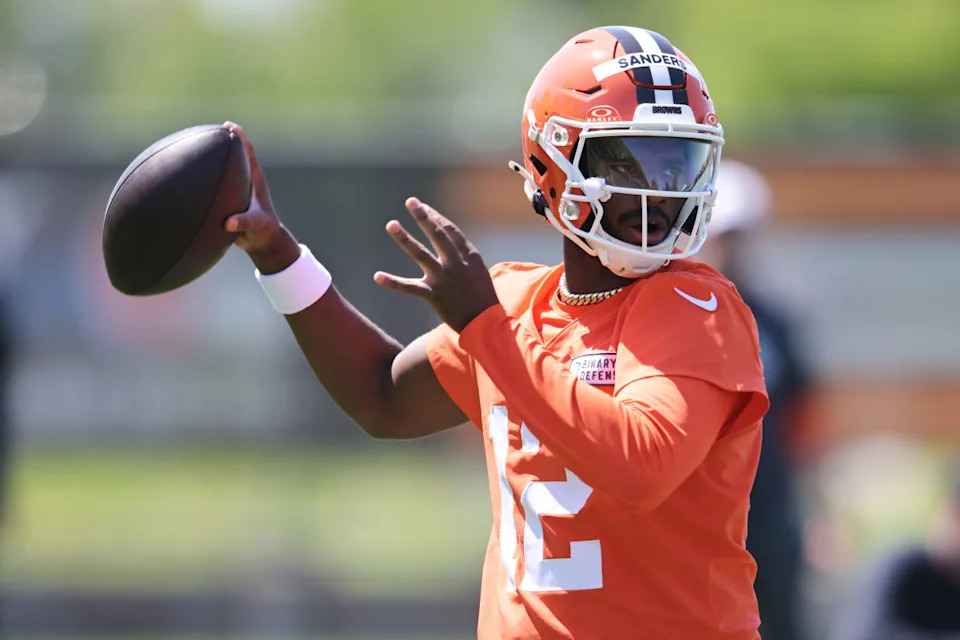May 10, 2025; Berea, OH, USA; Cleveland Browns quarterback Shedeur Sanders (12) throws a pass during rookie minicamp at CrossCountry Mortgage Campus. Mandatory Credit: Ken Blaze-Imagn Images© Ken Blaze-Imagn Images