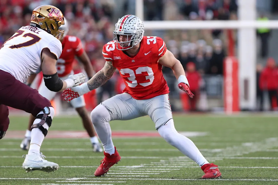 COLUMBUS, OH - NOVEMBER 18: Ohio State Buckeyes defensive end Jack Sawyer (33) in action during the game against the Minnesota Golden Gophers and the Ohio State Buckeyes on November 18, 2023, at Ohio Stadium in Columbus, OH. (Photo by Ian Johnson/Icon Sportswire via Getty Images)Icon Sportswire/Getty Images