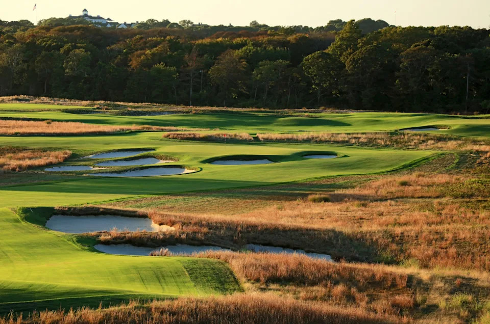 Golf course. (Photo by David Cannon/Getty Images)David Cannon&sol;Getty Images