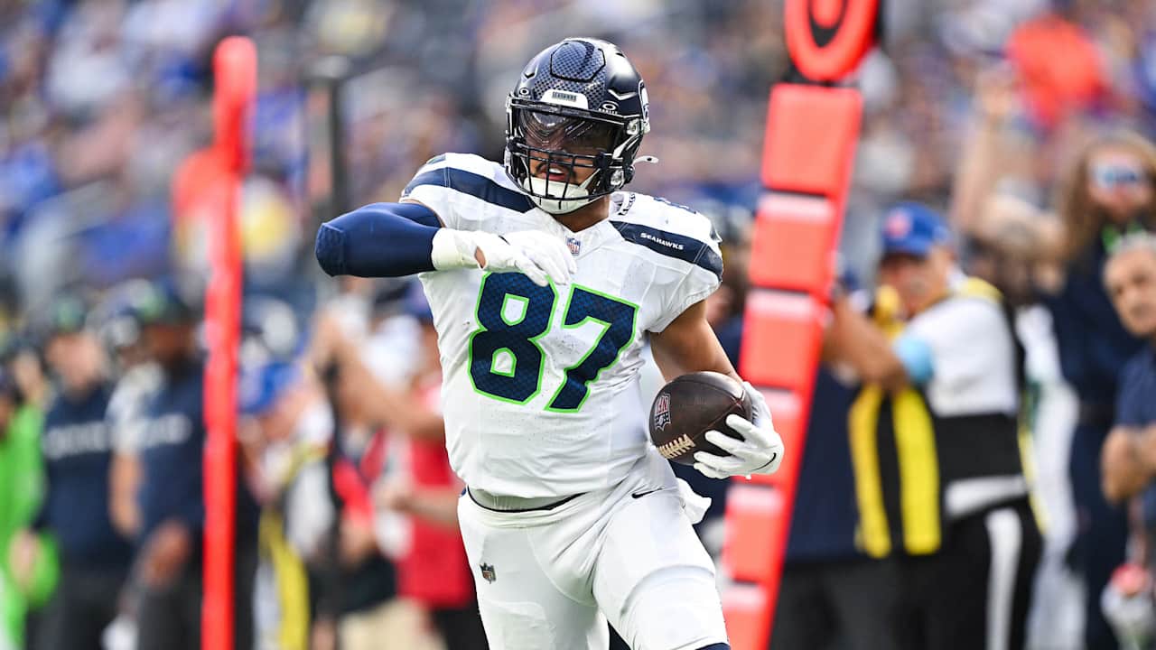 Seahawks Release Tight End Noah Fant