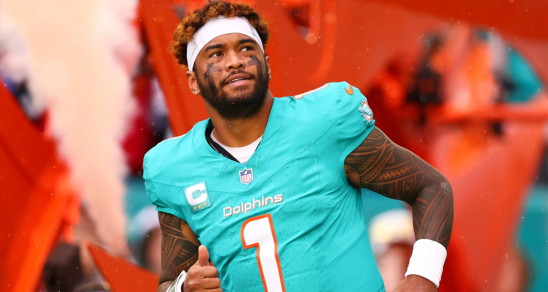 Miami Dolphins rookie QB turning heads at training camp with Tua Tagovailoa facing major cut decision