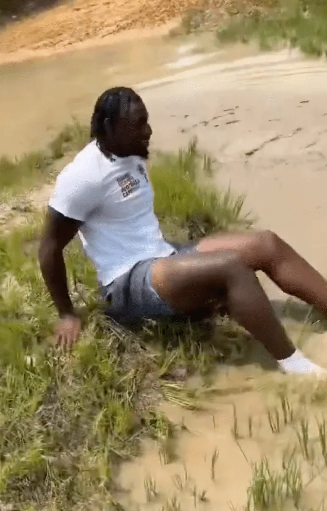 Legette prepares to enter the water. @NFL_DovKleiman/X