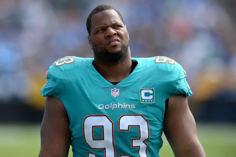 Miami Dolphins defensive tackle Ndamukong Suh (93) looks on from the sideline during the second half against the Los Angeles Chargers at StubHub Center. Orlando Ramirez-Imagn ImagesOrlando Ramirez-Imagn Images