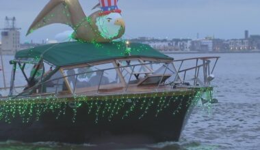 Boaters show off Philly pride at Deck the Hulls parade celebrating Philadelphia Eagles