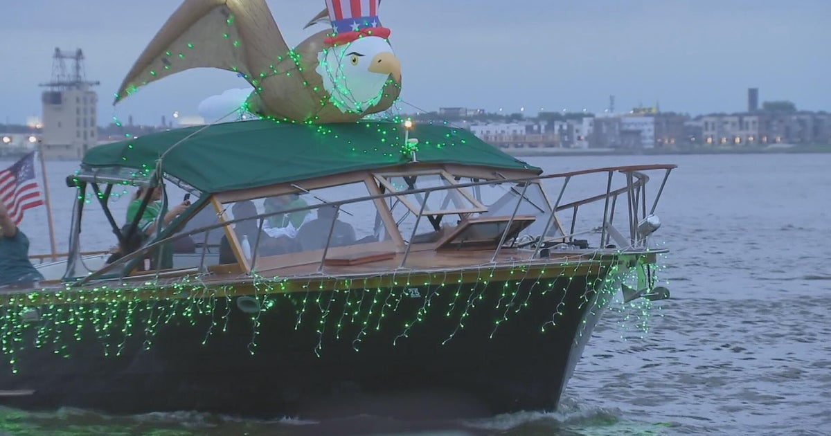 Boaters show off Philly pride at Deck the Hulls parade celebrating Philadelphia Eagles